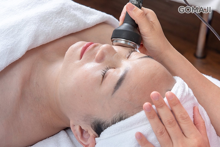 保濕鎮定柔敏精華導入 