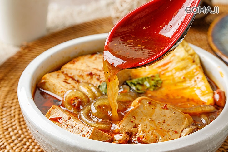 九葉青花椒豆腐酸辣粉煲