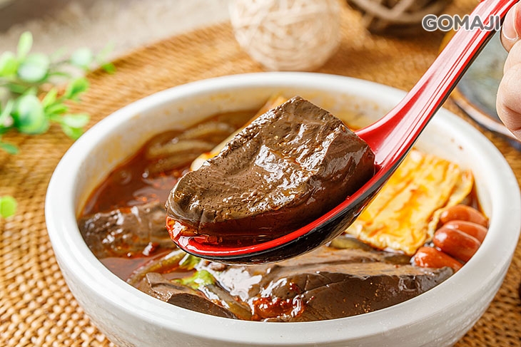 麻帝招牌鴨血酸辣粉煲