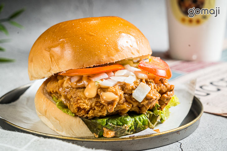 花生熔岩卡拉雞腿堡