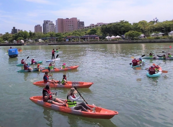 愛河獨木舟體驗