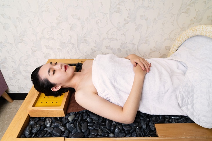 VIYANG孋樣芳療水晶岩盤浴