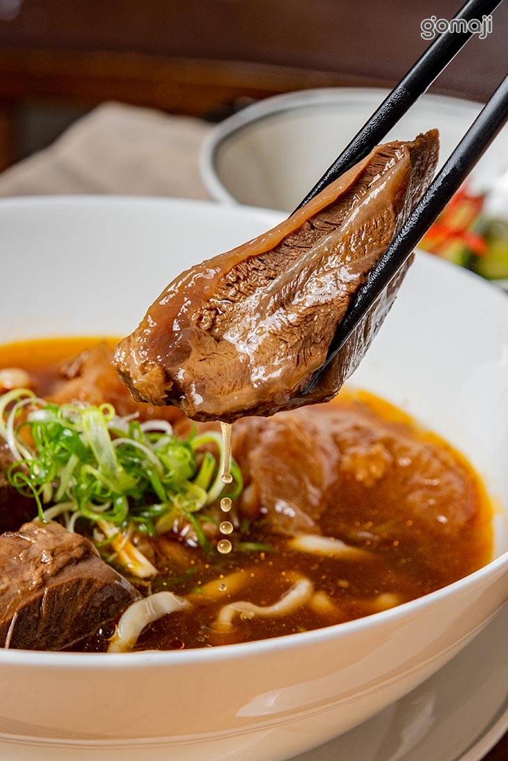 招牌經典牛肉麵