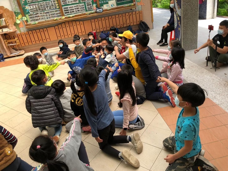 (透過互動式表演，親身體驗戲劇的樂趣)