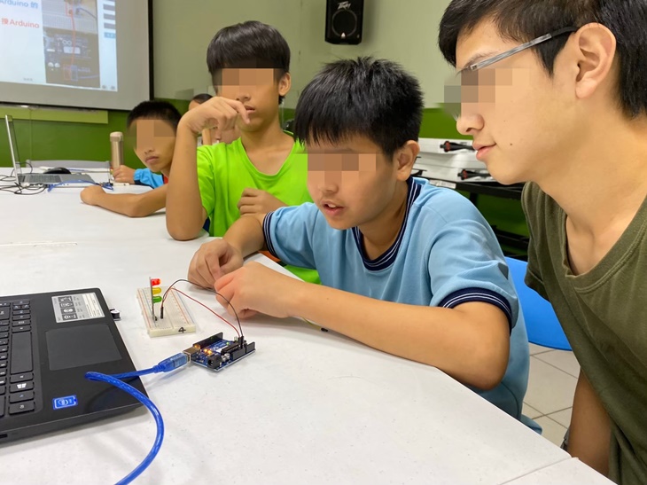 社團法人台中市愛鄰社區服務協會