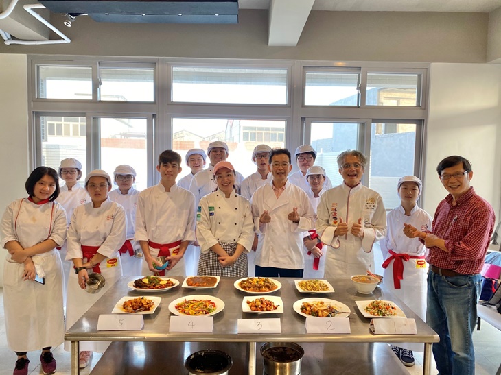 社團法人雲林縣臺西鄉台西讚發展協會