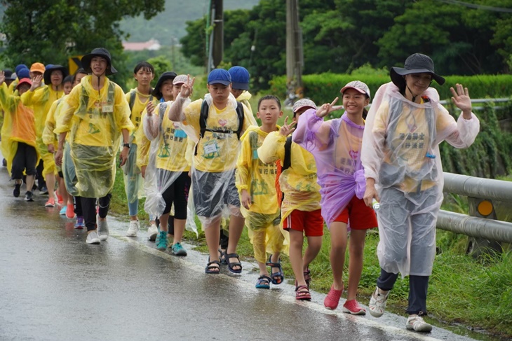 社團法人屏東縣躍愛全人關懷協會