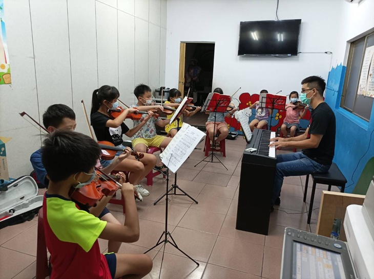 中華晨光全人關懷協會