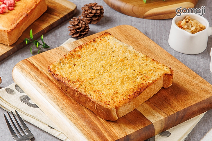 手剁鮮蒜奶油厚片