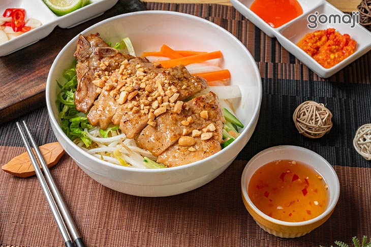 經典烤豬肉米線