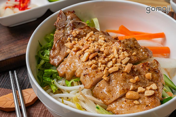 經典烤豬肉米線