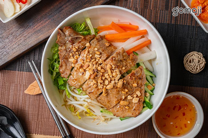 經典烤豬肉米線