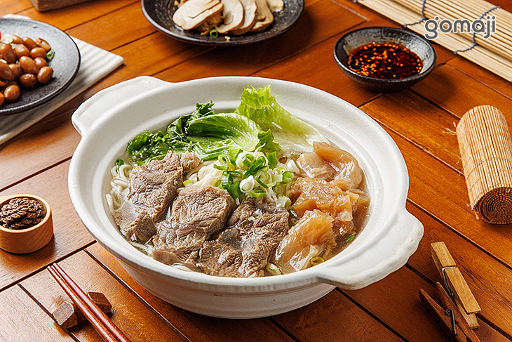 清燉茶汁筋肉麵