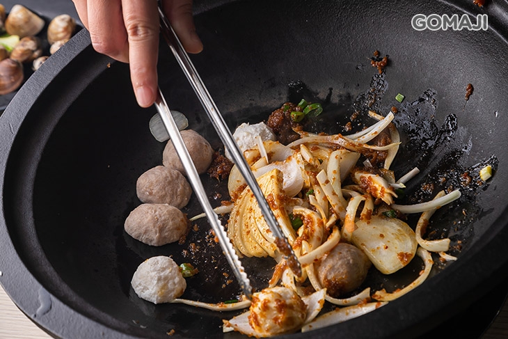 小樓自助石頭火鍋