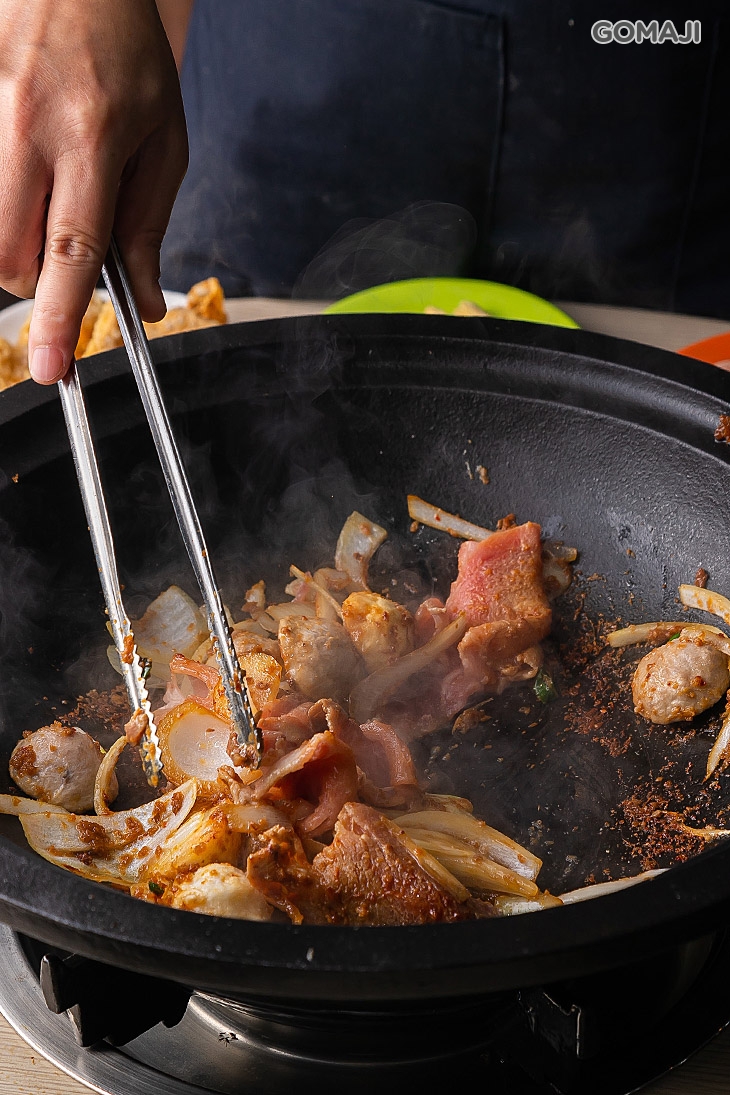 小樓自助石頭火鍋