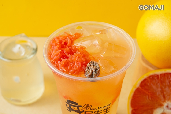 葡萄柚寒天凍梅飲