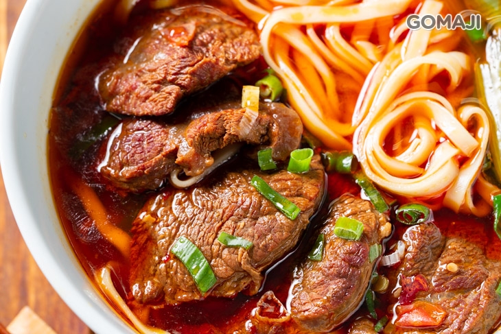 川味牛肉麵(寬麵) 