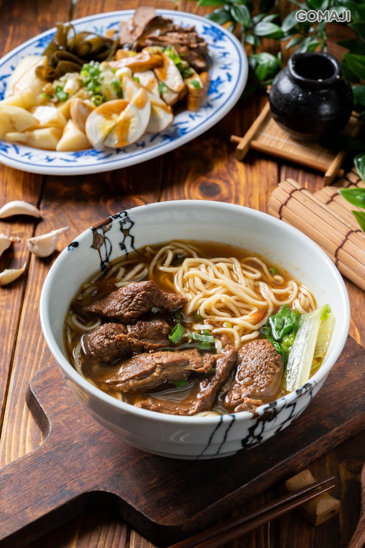 紅燒牛肉麵(細麵) 