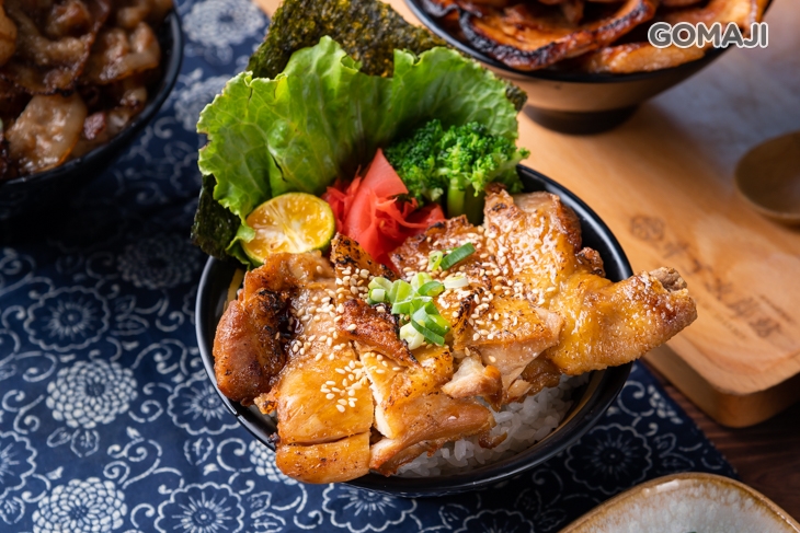 奈良極上炭燒雞腿丼