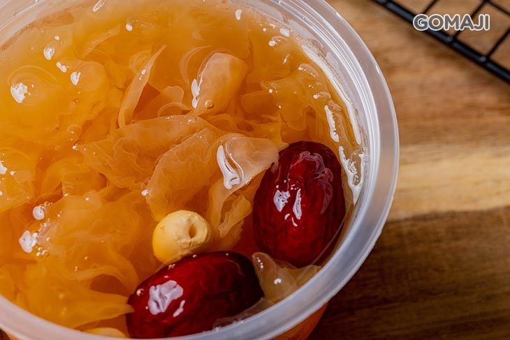 銀耳紅棗蓮子湯