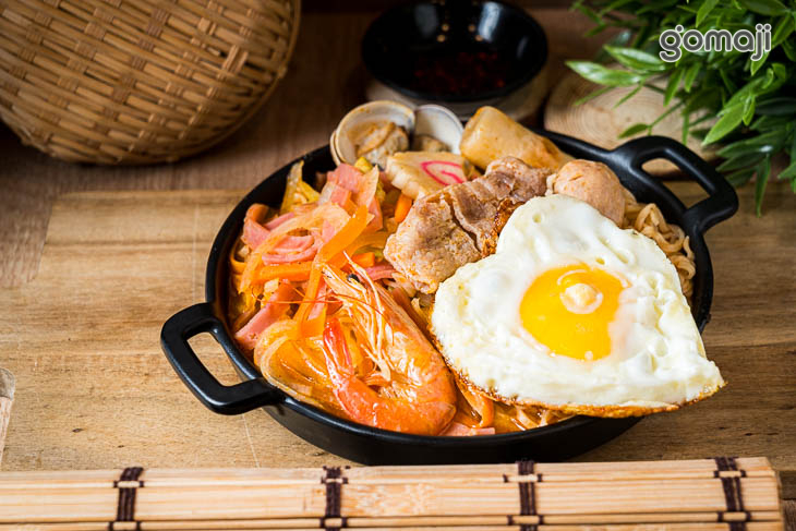 南洋海鮮炒泡麵