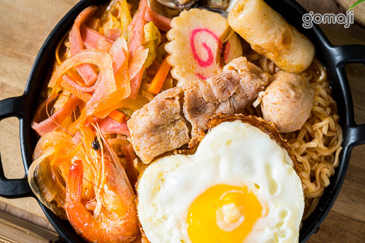 南洋海鮮炒泡麵