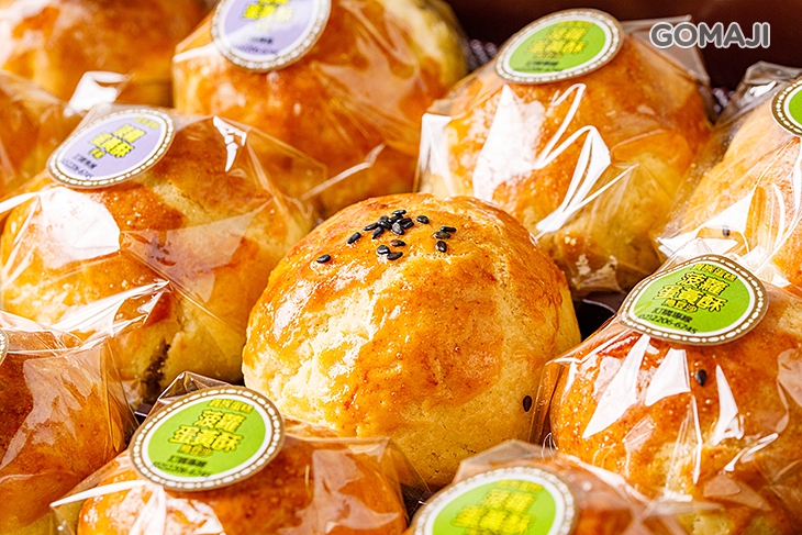 E.菠蘿蛋黃酥一盒〈含烏豆沙6入 + 芋泥6入〉