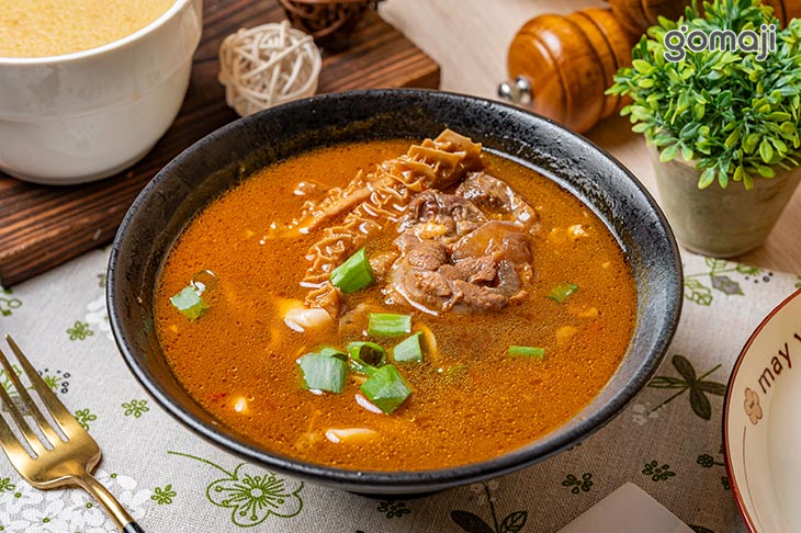 紅燒三寶牛肉麵