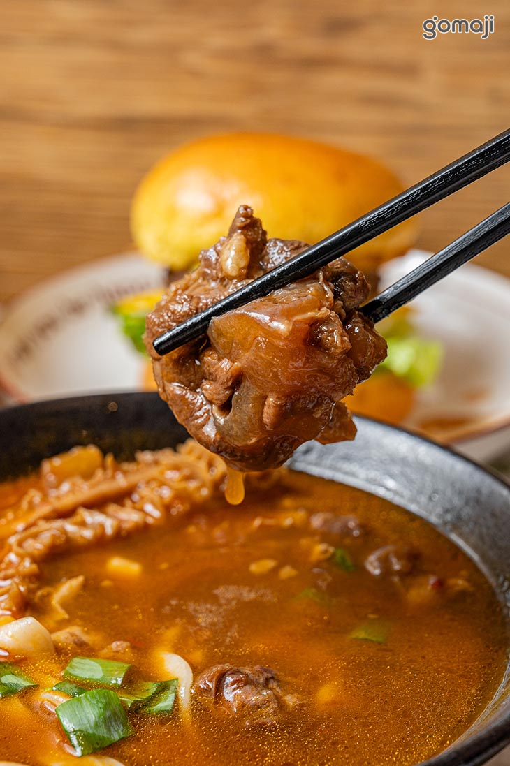 紅燒三寶牛肉麵