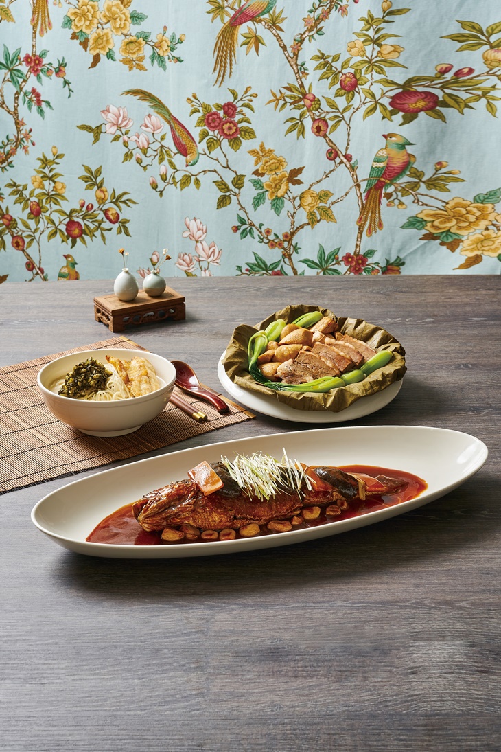 主廚推薦-雪菜黃魚煨麵+荷葉無骨牛+蒜燒黃魚