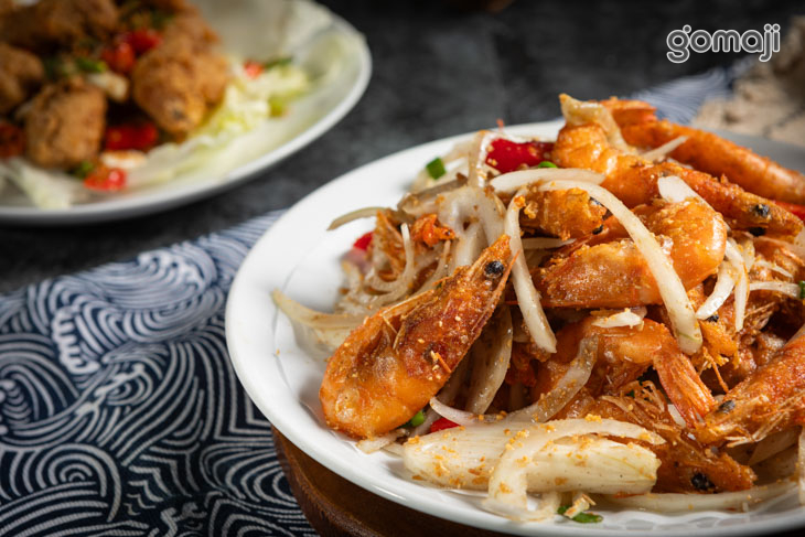 三品酥殼塩酥蝦(中)