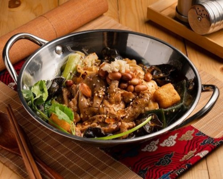 極品逸品牛鍋（香香拌）