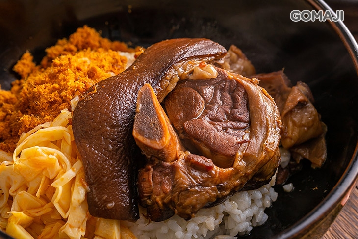 老傳豬腳飯(附湯)