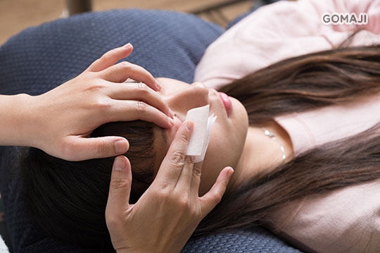 眼周跟真睫毛清潔