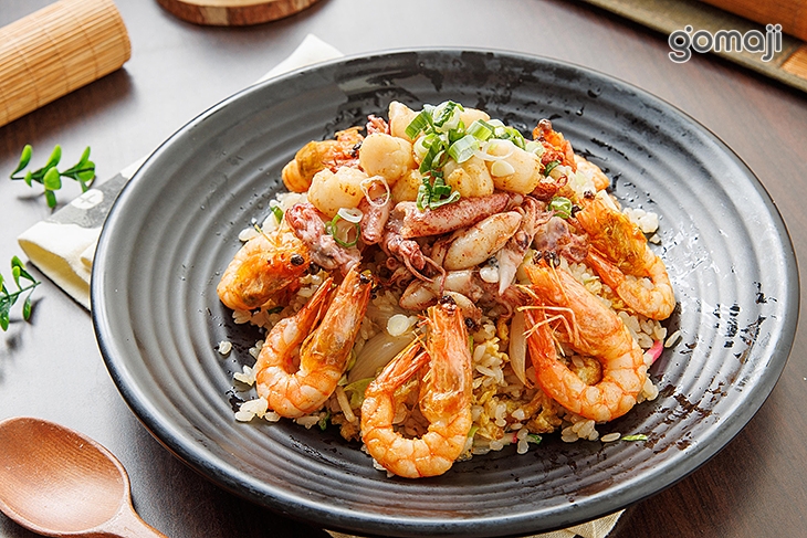 蝦爆三鮮蛋炒飯