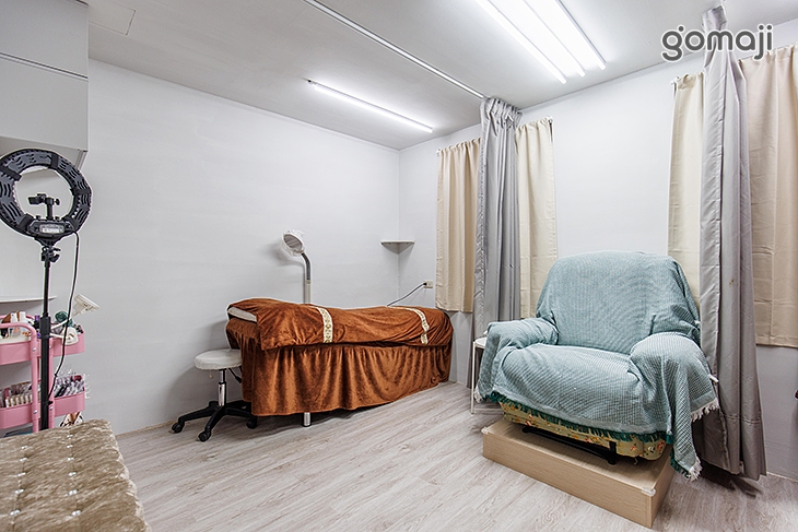 Ashly藝術時尚美學/霧眉/美睫/除毛/臉部護理