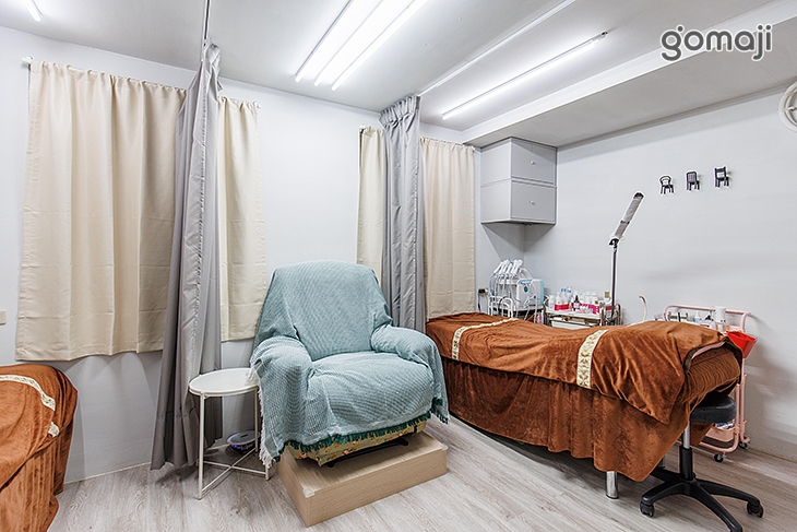 Ashly藝術時尚美學/霧眉/美睫/除毛/臉部護理