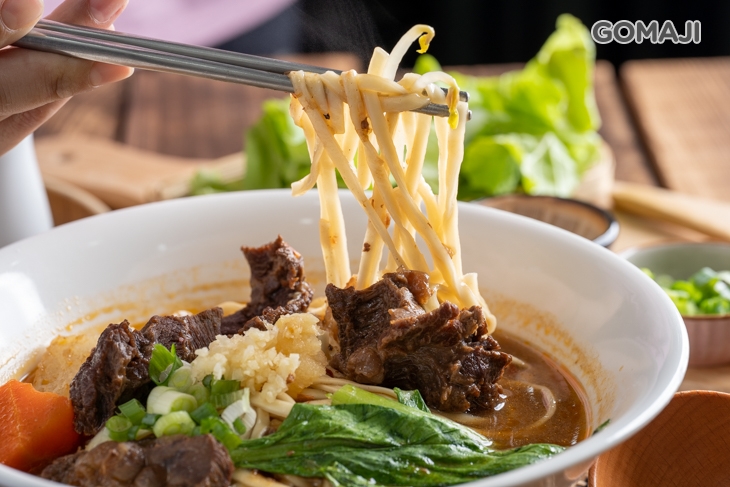 戴冠郎牛肉麵