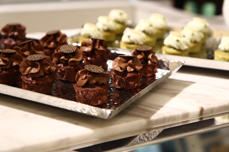 自助百匯餐吃到飽 