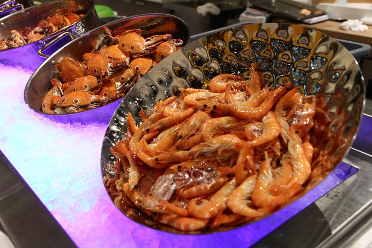 自助百匯餐吃到飽 