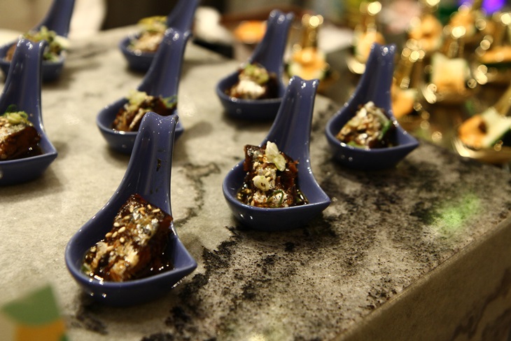 自助百匯餐吃到飽 