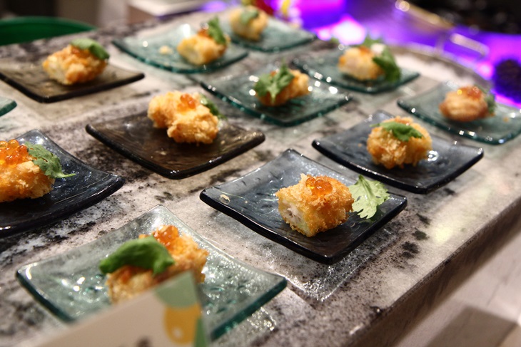 自助百匯餐吃到飽 