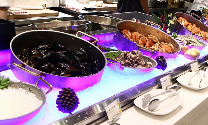 自助百匯餐吃到飽 