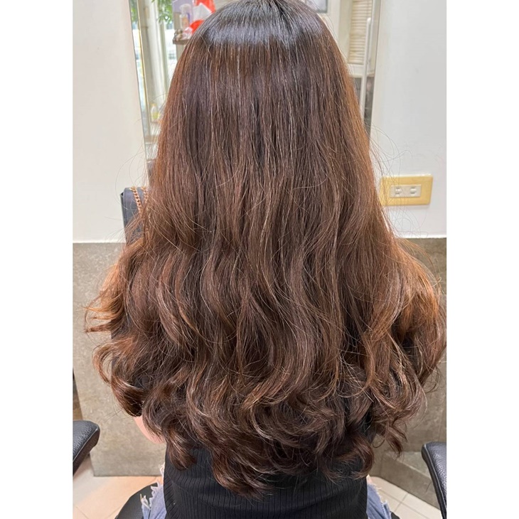 心心然髮林名店(美髮)