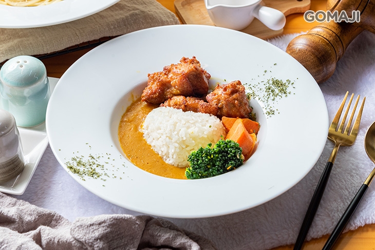 咖哩唐揚雞飯 