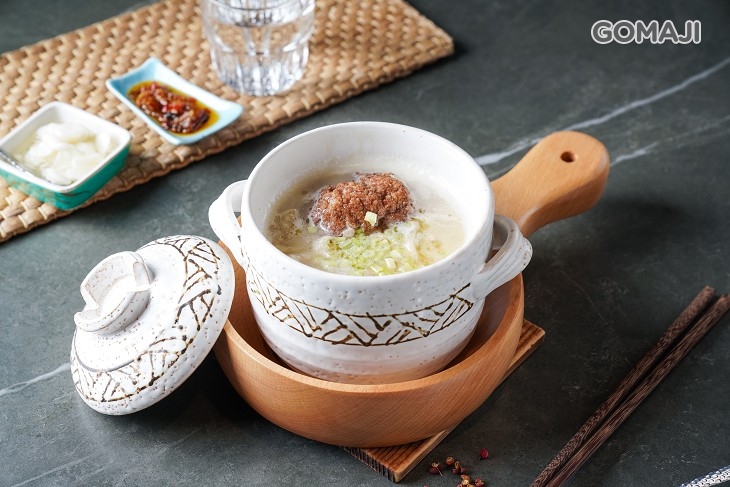 金華白湯獅子頭煨麵 