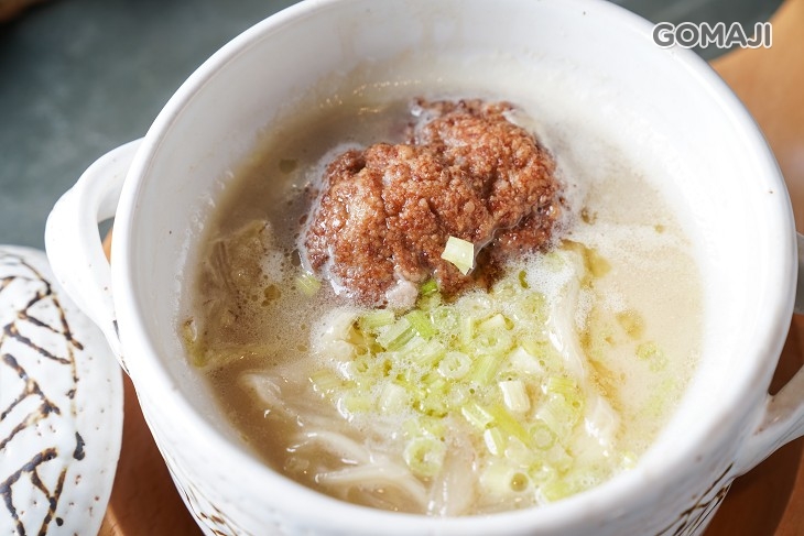 金華白湯獅子頭煨麵 