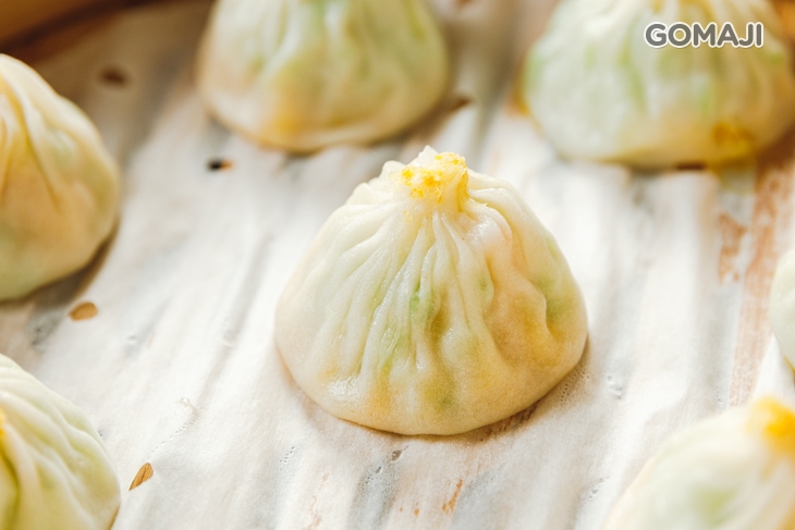 蟹黃絲瓜蝦仁湯包