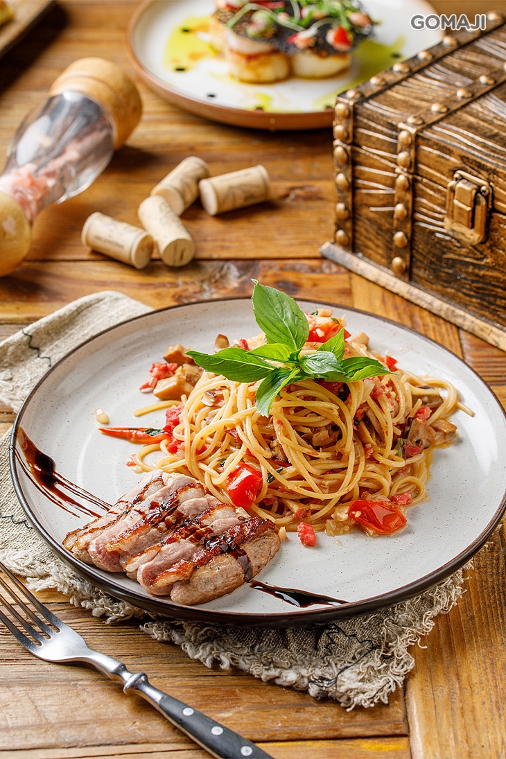 輕辣味櫻桃鴨義大利麵