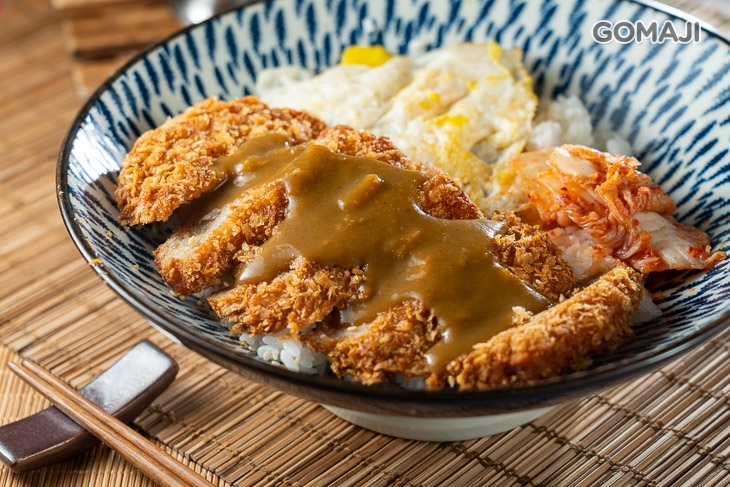 日式炸豬排咖哩飯